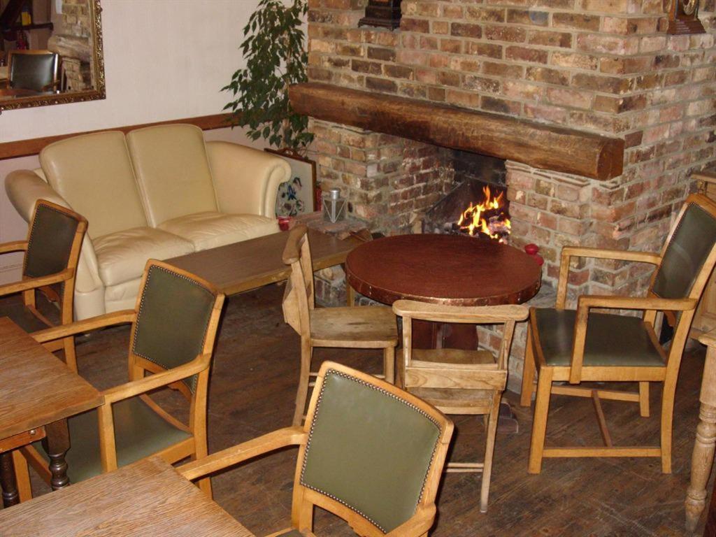 Chichester Inn ภายนอก รูปภาพ
